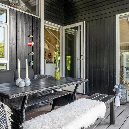 Awesome In Juelsminde With Wifi Feriehus Sonderby (Midtjylland)