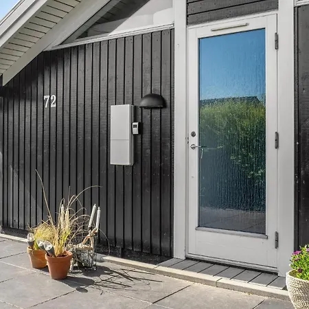 Awesome In Juelsminde With Kitchen Tatil Evi