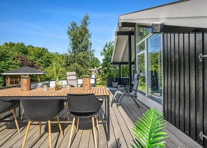 Awesome In Juelsminde With Kitchen Vakantiehuis Sonderby (Midtjylland)